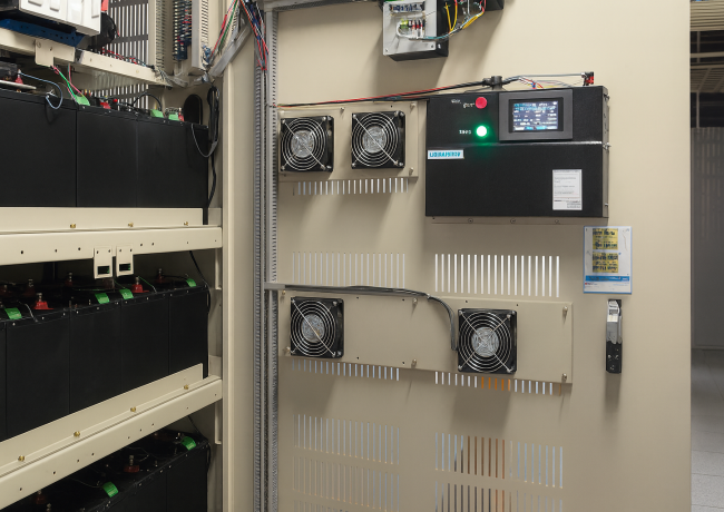 不斷電電池系統 (UPS)